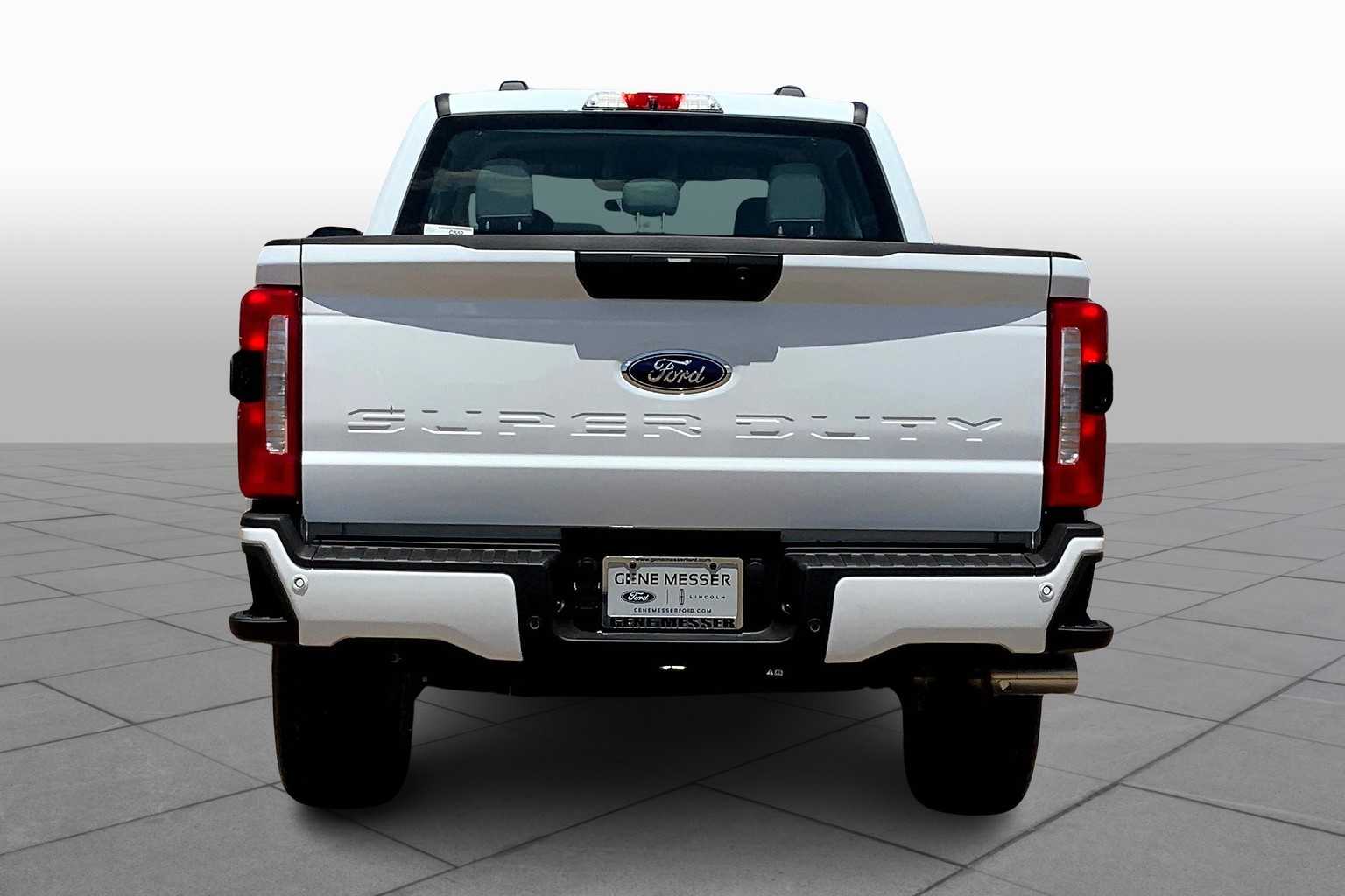 2025 Ford F-250 XL photo 4