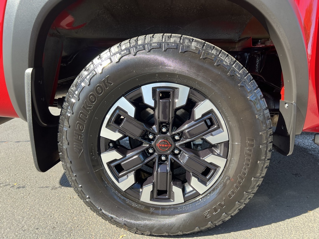 2024 Nissan Frontier PRO-4X photo 8