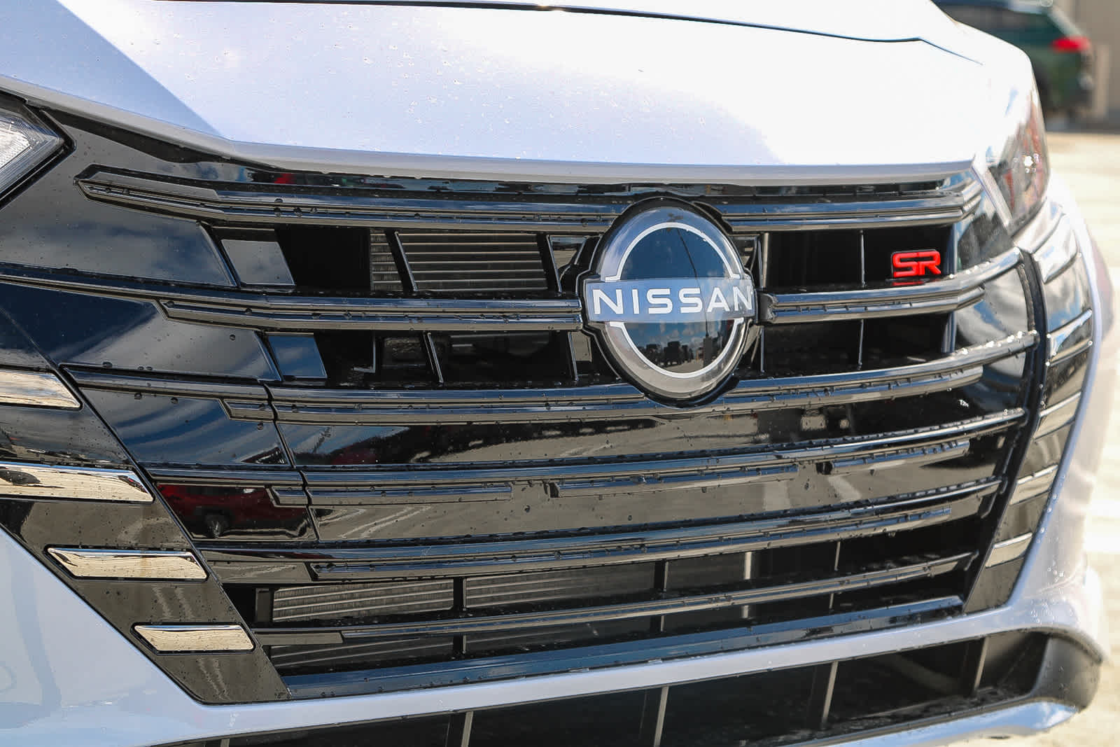 2025 Nissan Versa SR photo 4