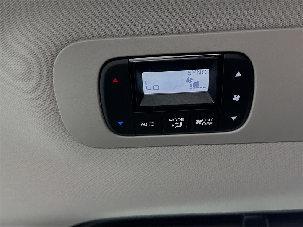 2026 Honda Odyssey Elite photo 26