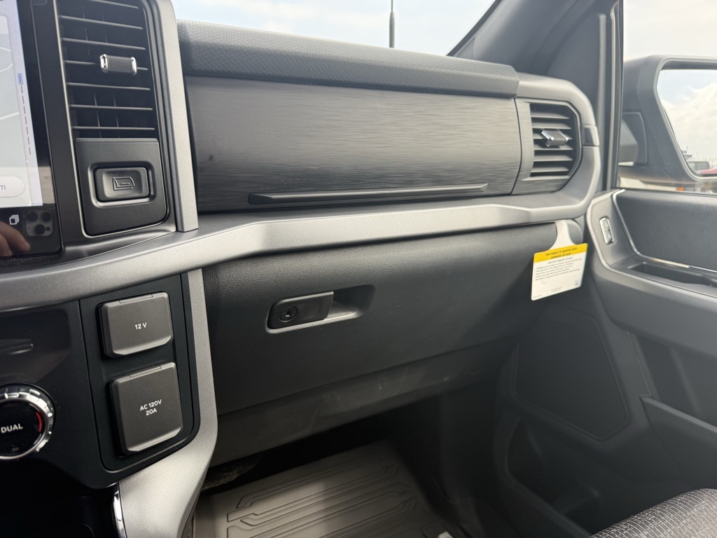 2025 Ford F-150 XLT photo 48