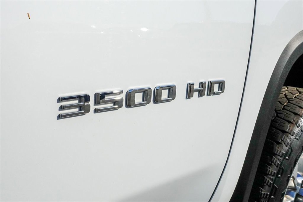 2024 Chevrolet Silverado 3500HD LTZ photo 7