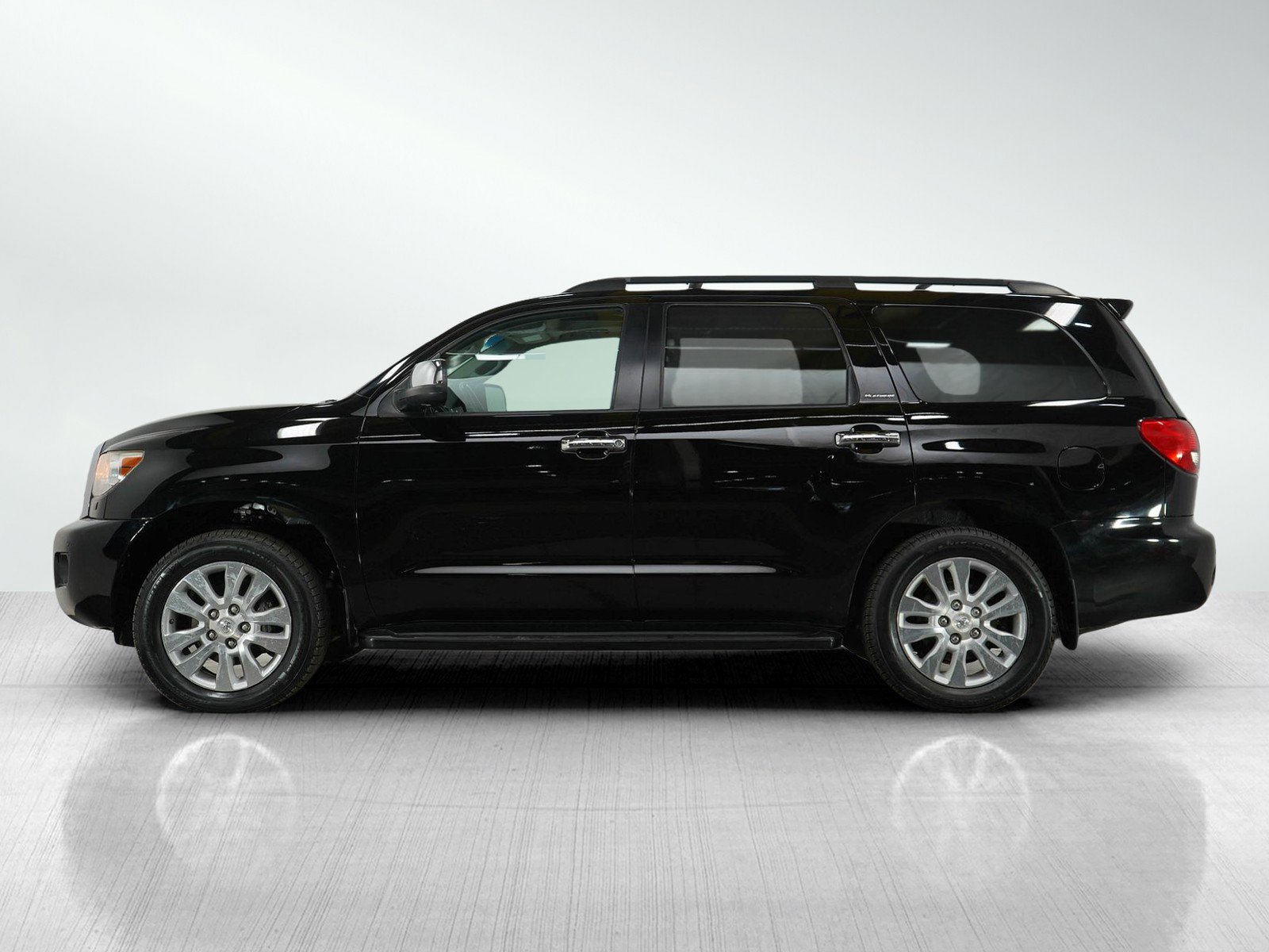 Used 2013 Toyota Sequoia Platinum with VIN 5TDDY5G1XDS088208 for sale in Bloomington, Minnesota