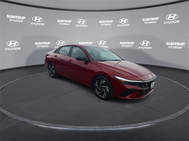 2025 Hyundai Elantra SEL Sport photo 2
