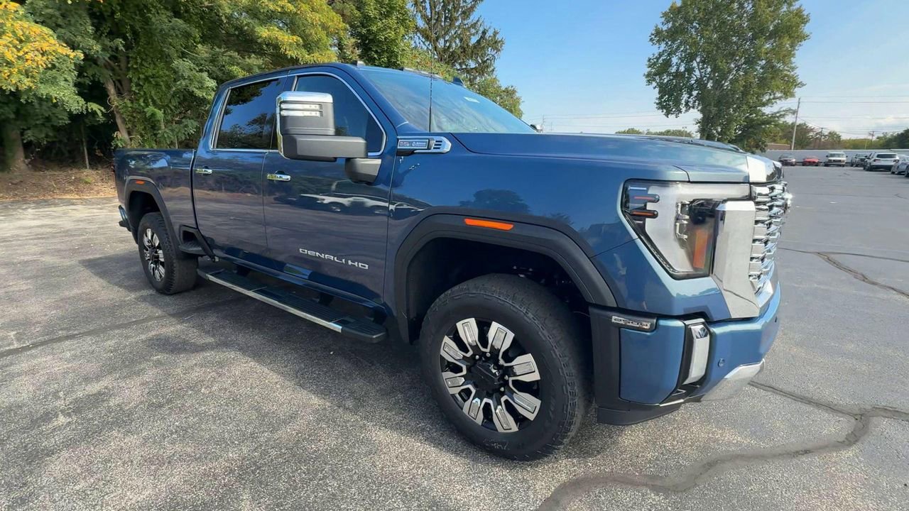 2026 Gmc Sierra 2500 HD Denali photo 2