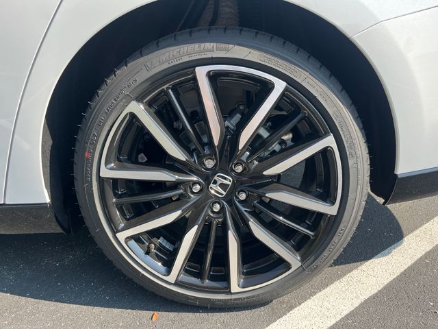 2025 Honda Accord Hybrid Touring photo 10