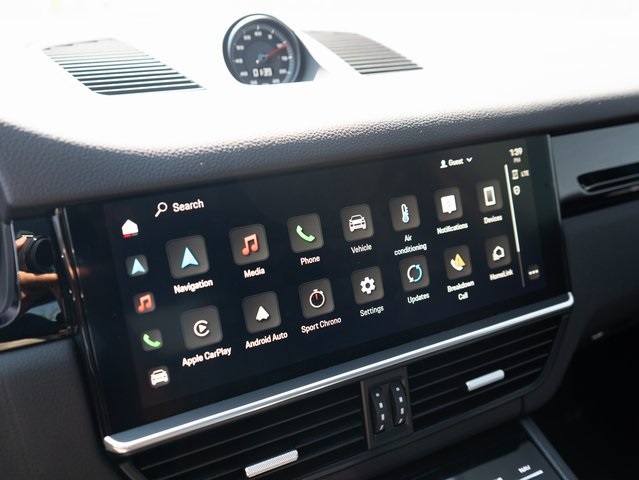 2022 Porsche Cayenne Coupe Base photo 24