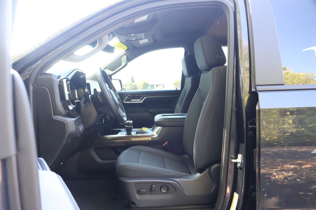 2022 Chevrolet Silverado 1500 RST photo 30
