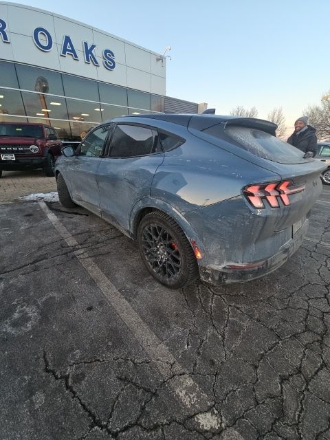 2023 FORD MUSTANG MACH-E - Image 4