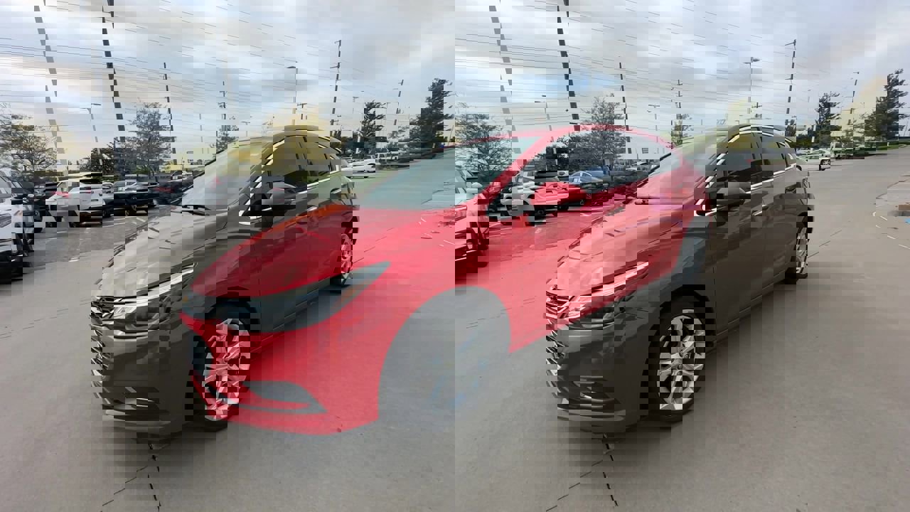 2017 Chevrolet Cruze Premier photo 3