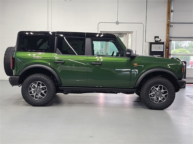2025 Ford Bronco Badlands photo 3