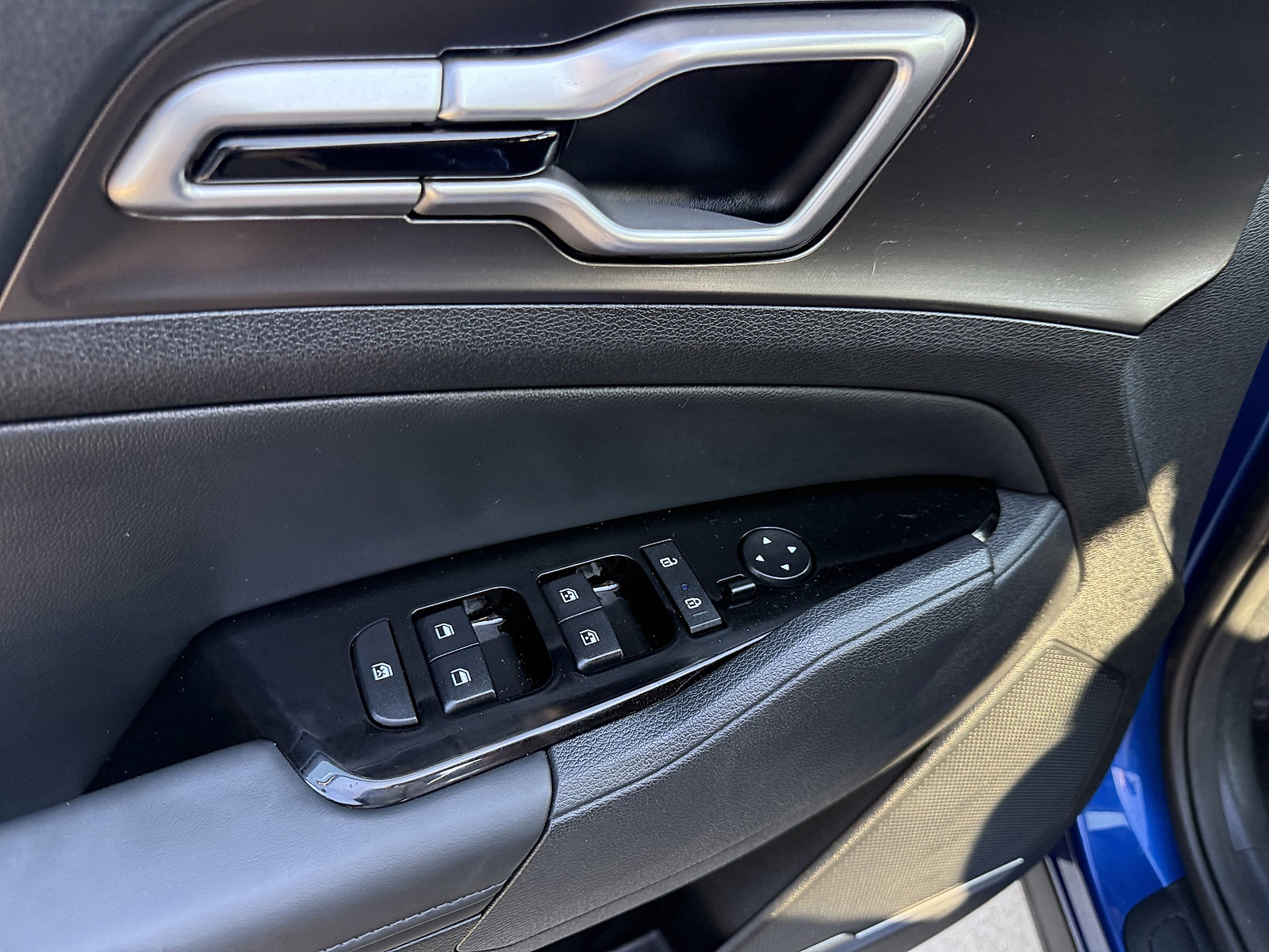 2025 Kia Sportage EX photo 14