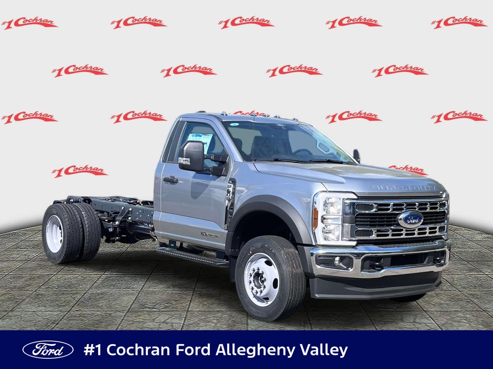 2024 Ford F-600 Super Duty Chassis Cab XL's photo