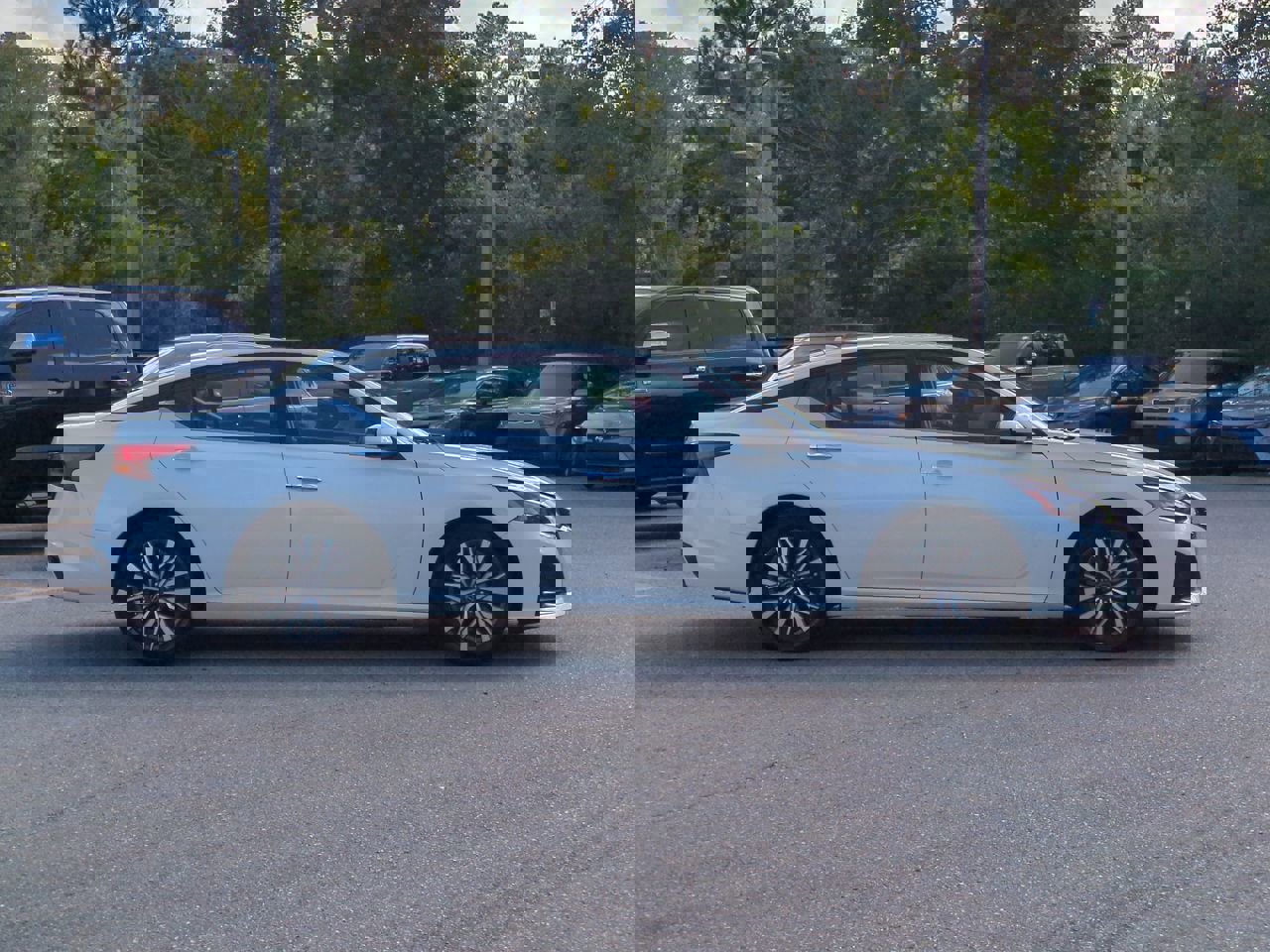2023 Nissan Altima 2.5 SV photo 4