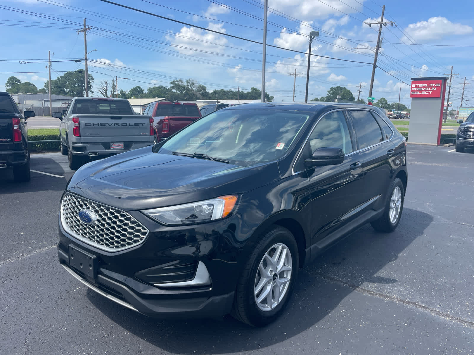2024 Ford Edge SEL photo 3
