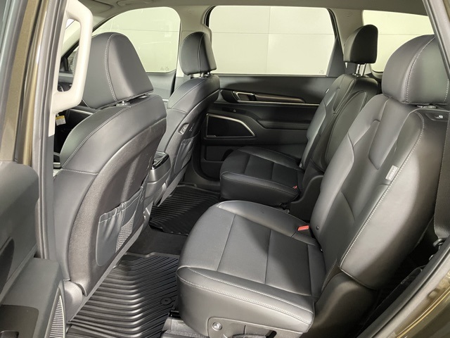 2025 Kia Telluride S photo 33
