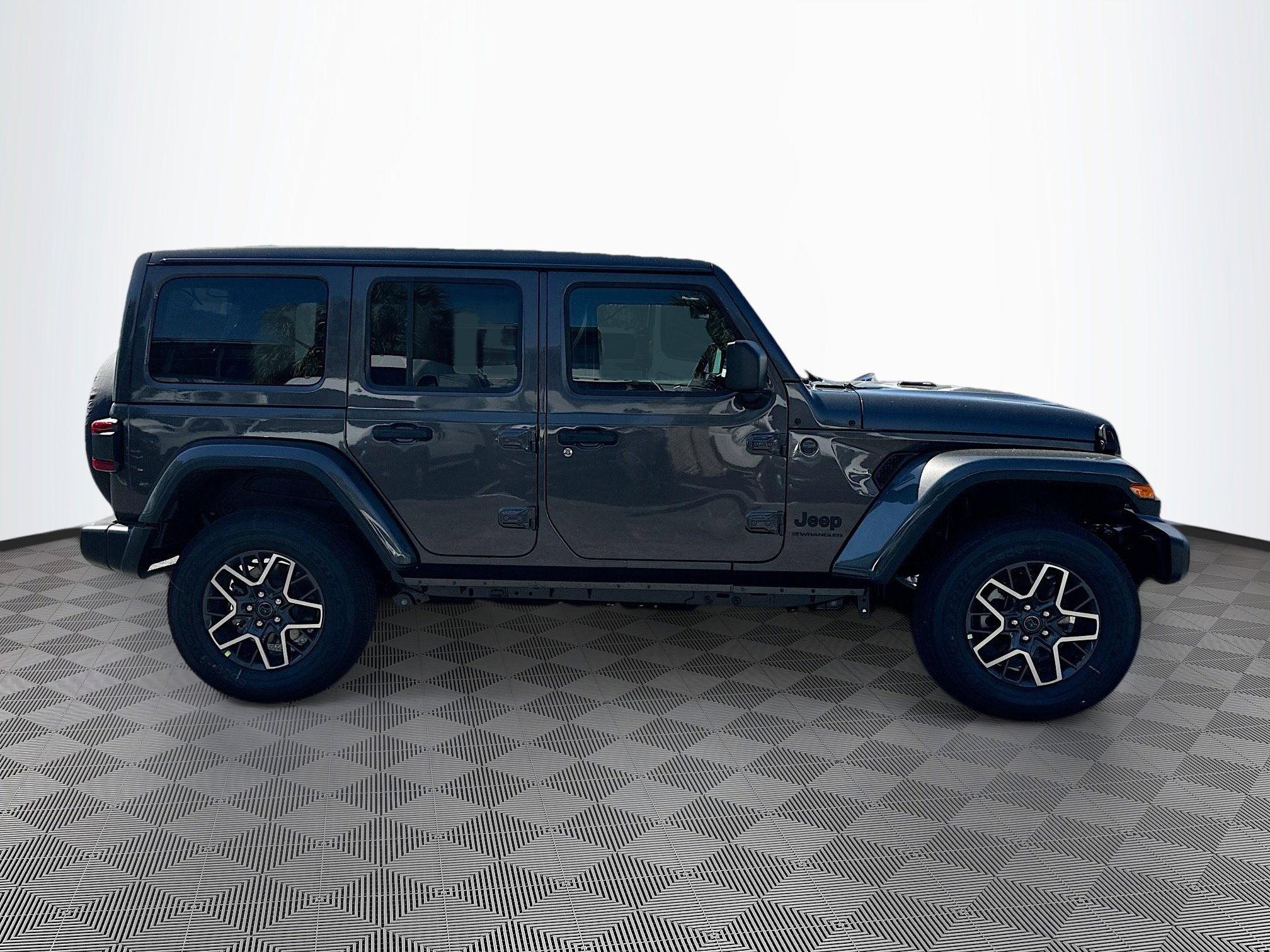 2025 Jeep Wrangler Sahara photo 2