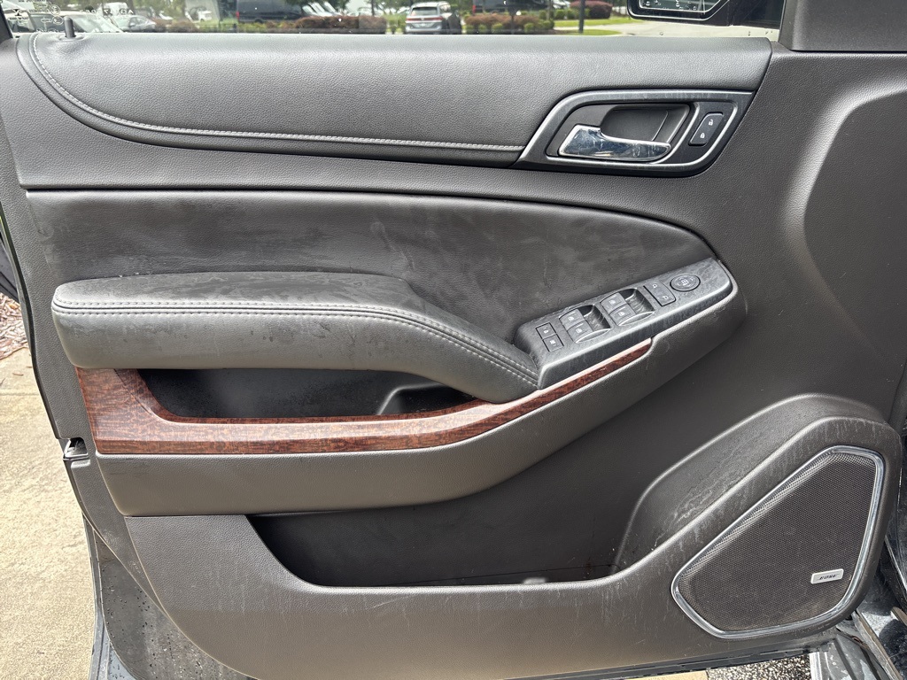 2017 Gmc Yukon SLE photo 33