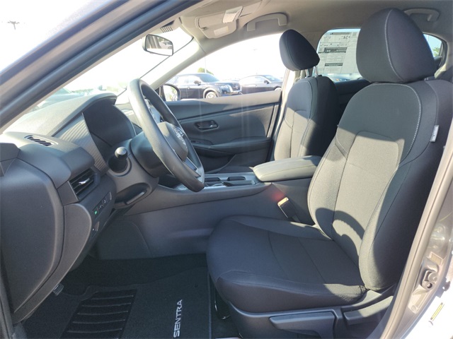 2025 Nissan Sentra S photo 6