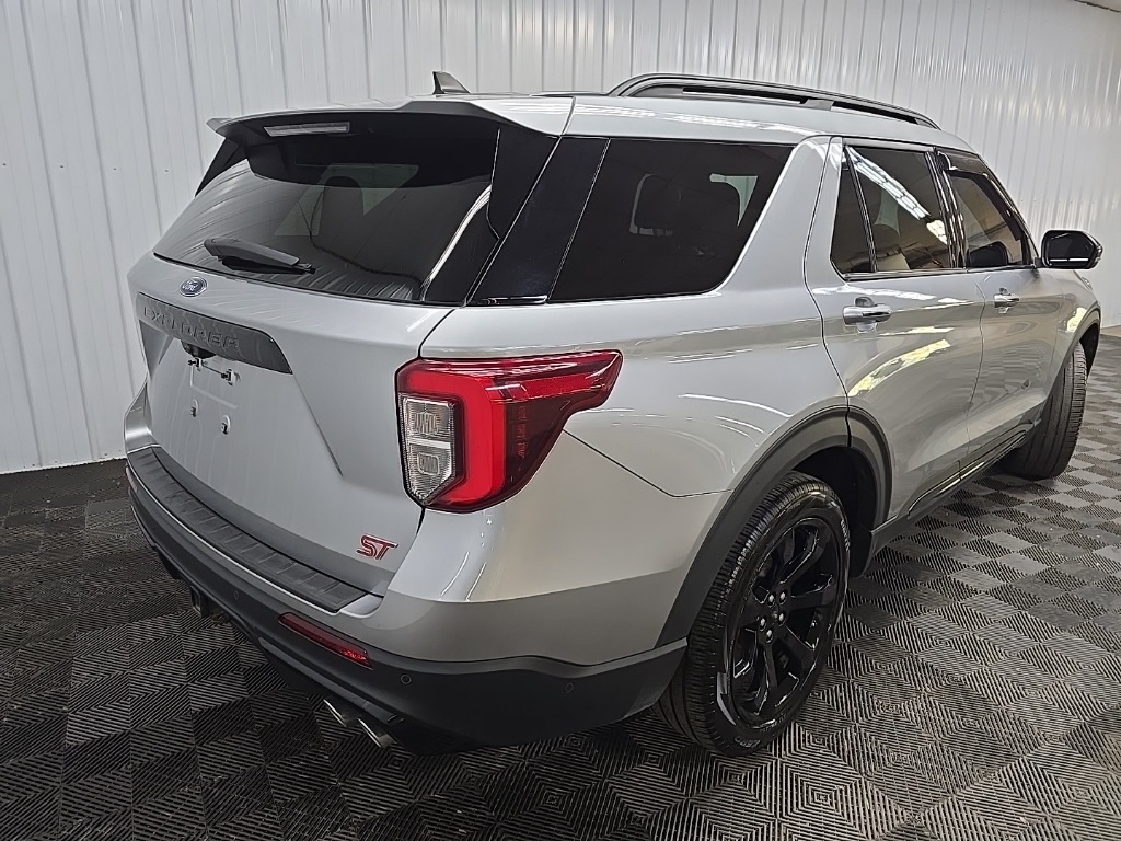 2022 Ford Explorer ST photo 10