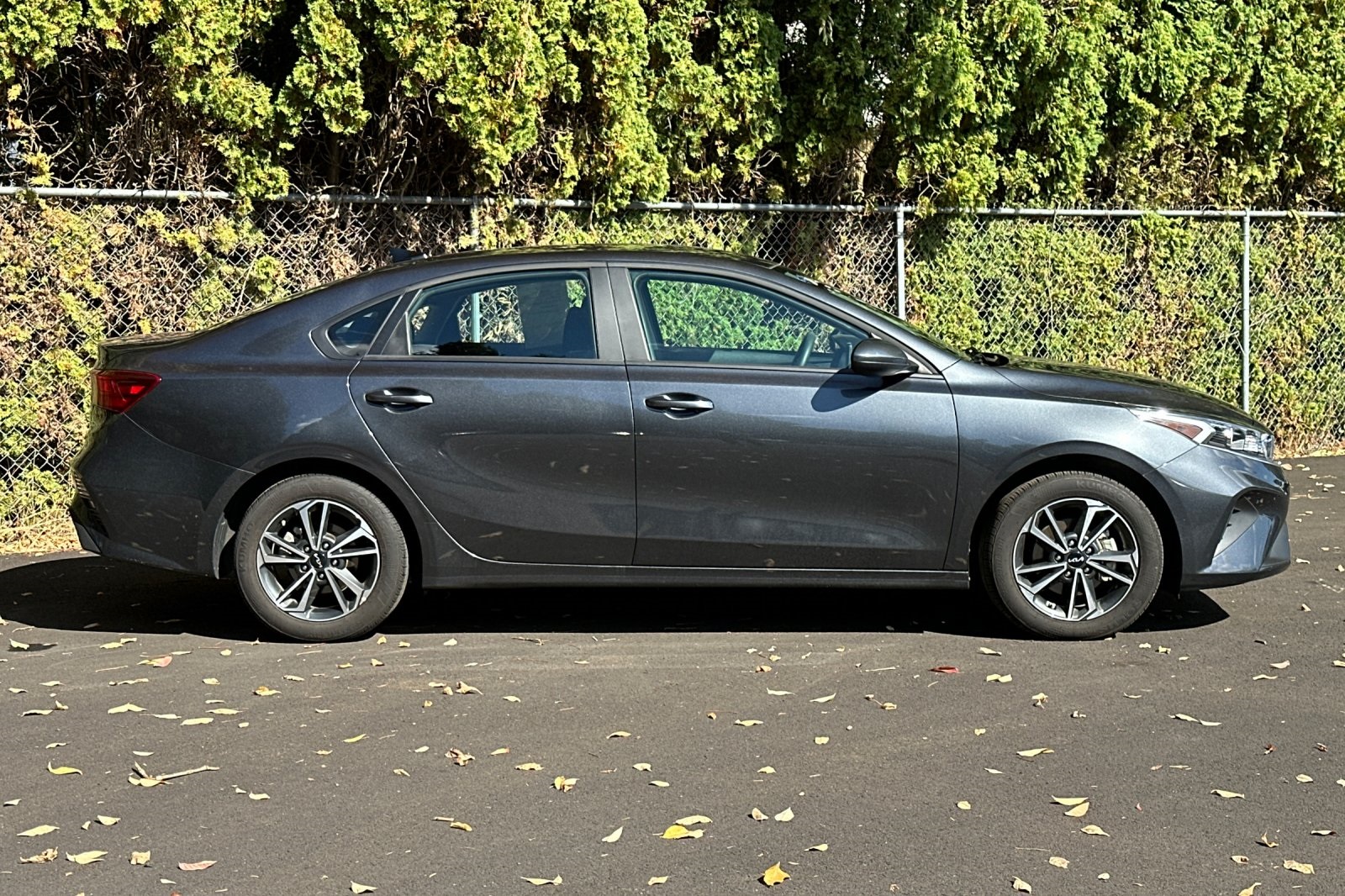 2024 Kia Forte LXS photo 3