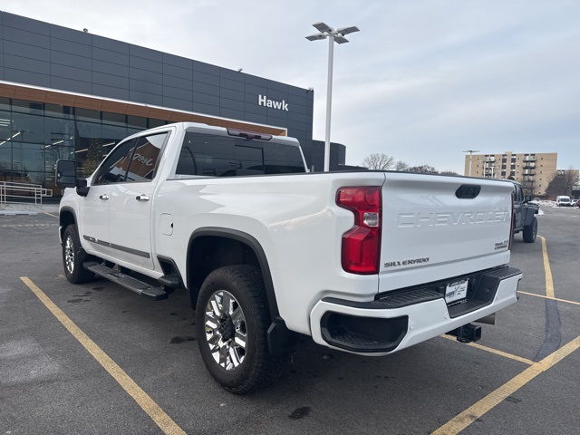 2024 CHEVROLET SILVERADO HD - Image 2
