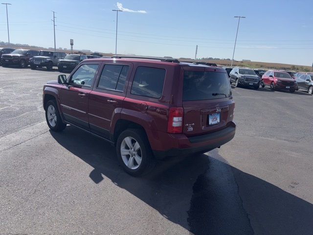 2016 Jeep Patriot Latitude photo 2