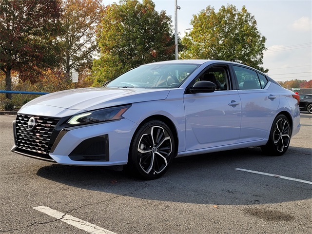 2024 Nissan Altima 2.5 SR photo 4