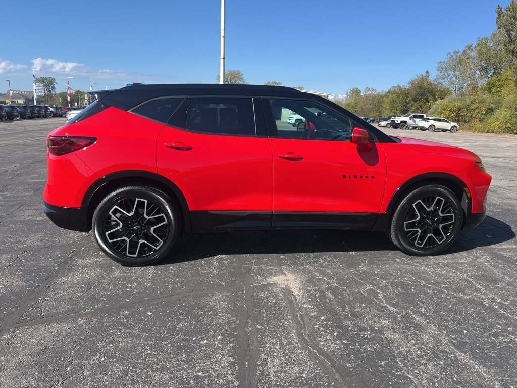 2023 Chevrolet Blazer RS photo 3