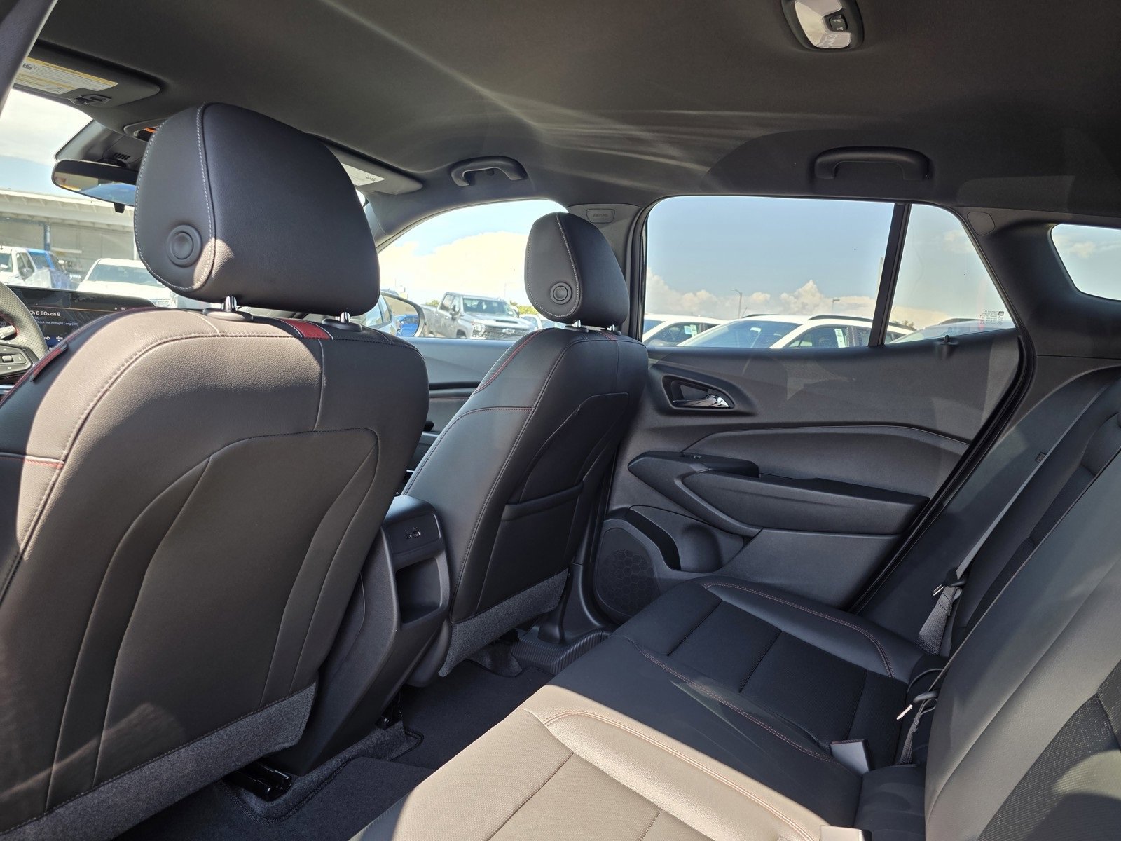 2025 Chevrolet Trax photo 15