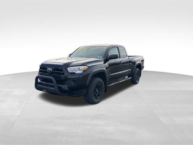 2019 Toyota Tacoma SR's photo