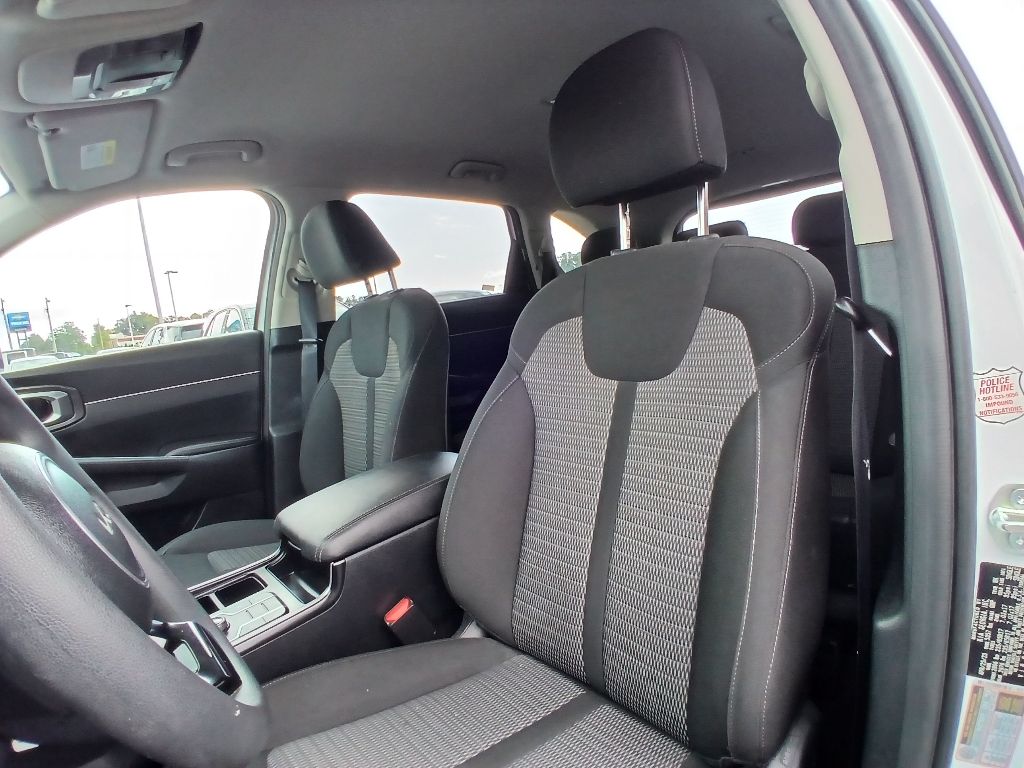 2023 Kia Sorento LX photo 13