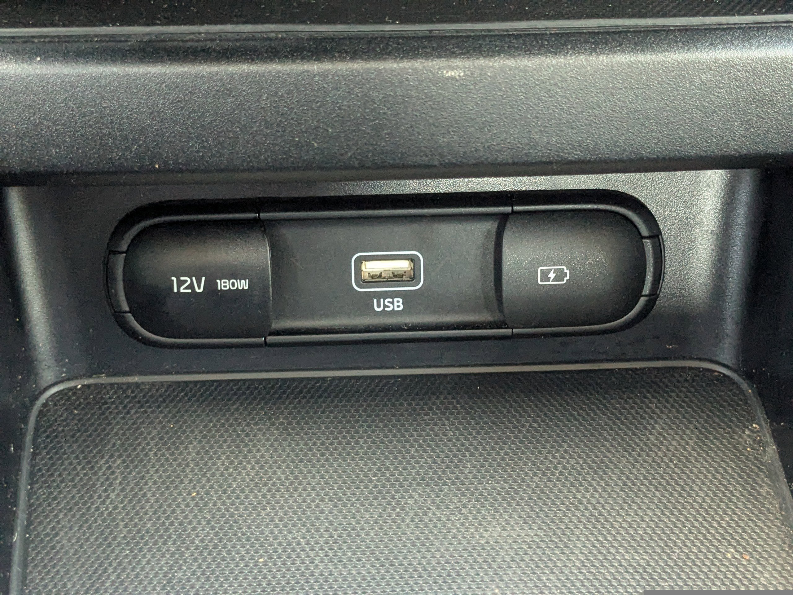 2024 Kia Forte LXS photo 18
