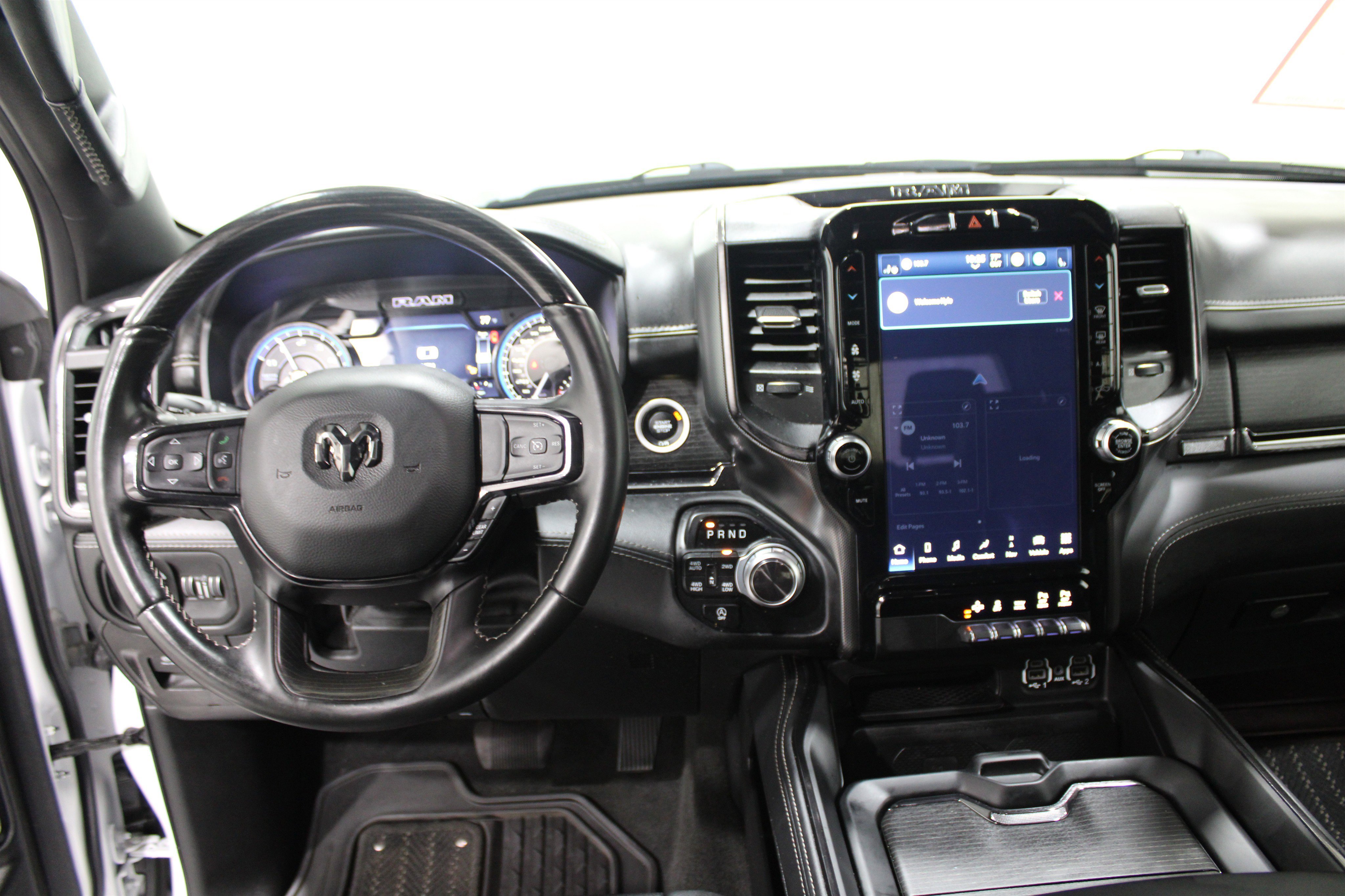 2022 Ram 1500 Limited photo 2