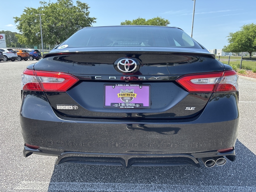 2018 Toyota Camry SE photo 4