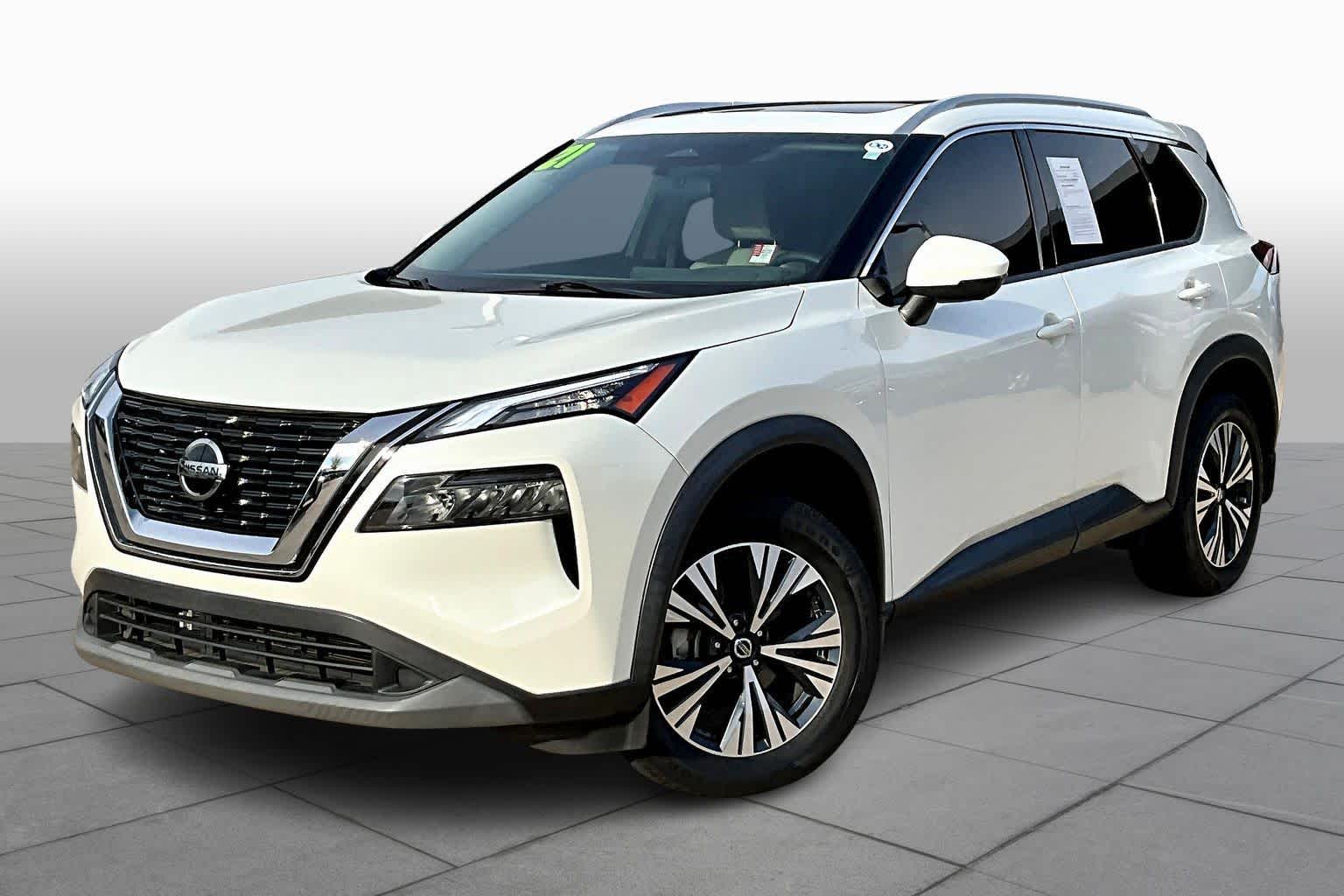 2021 Nissan Rogue SV photo 2