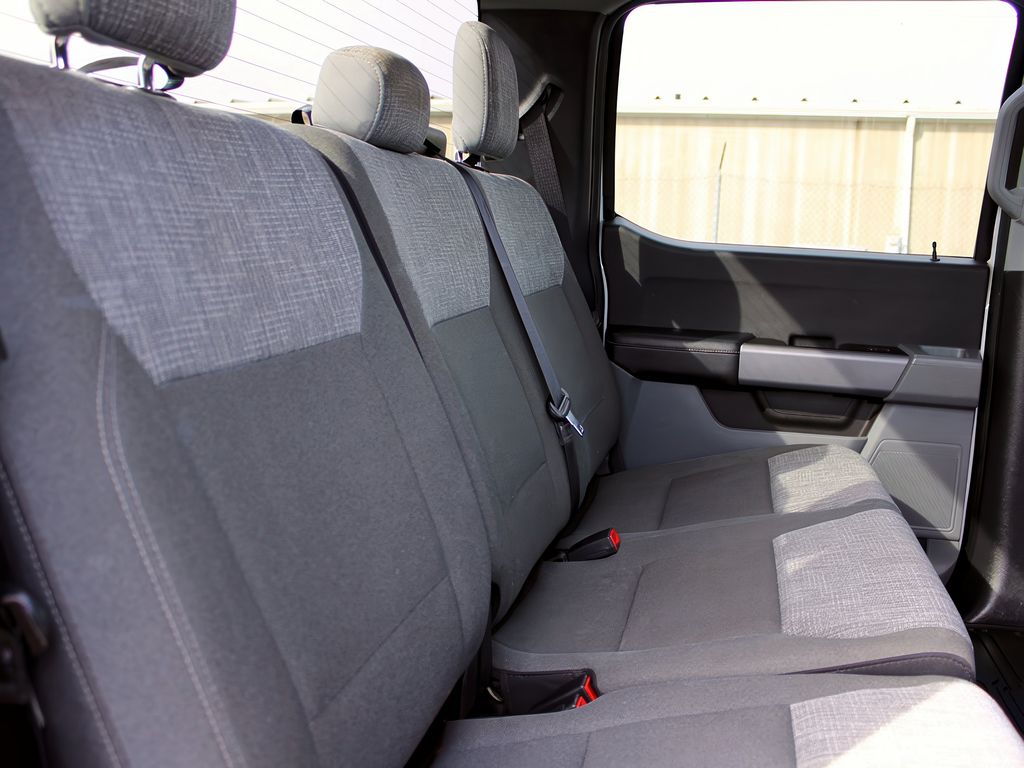 2024 Ford F-150 XLT photo 24