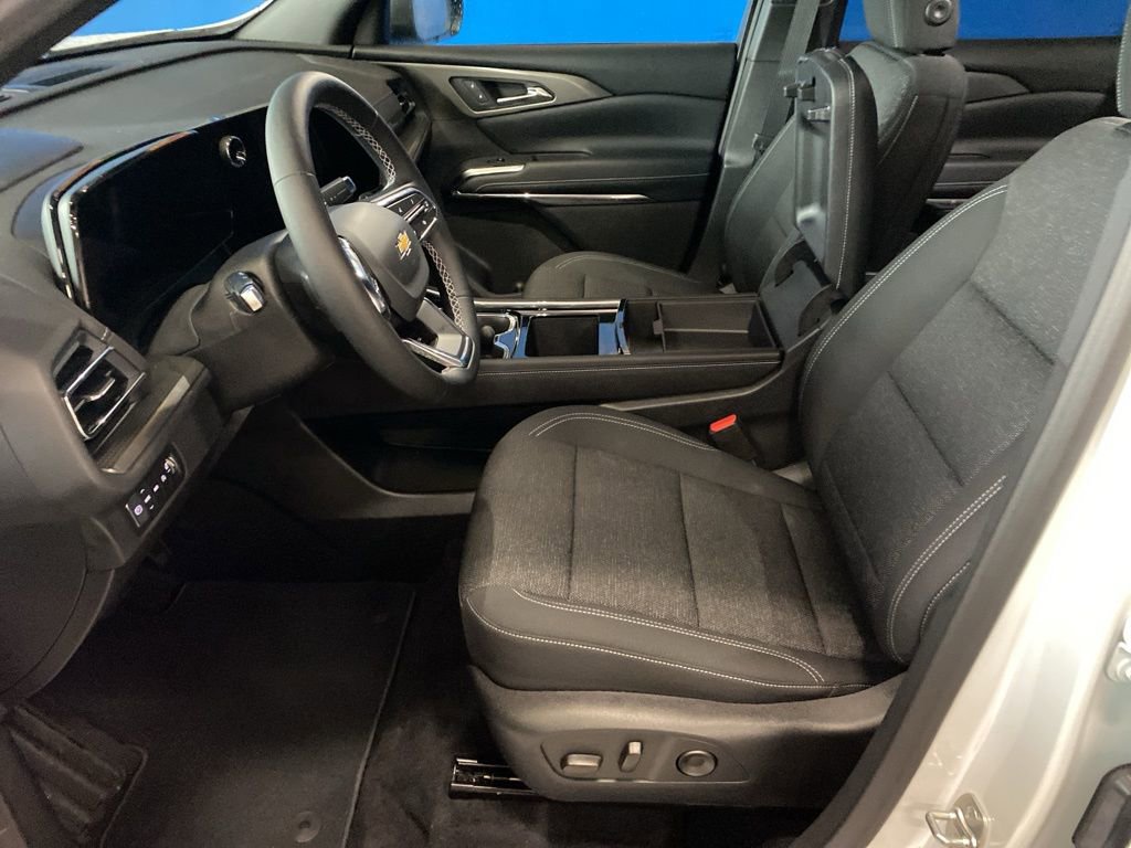 2026 Chevrolet Traverse photo 4