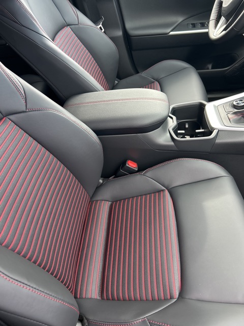 2025 Toyota RAV4 Hybrid XSE photo 4