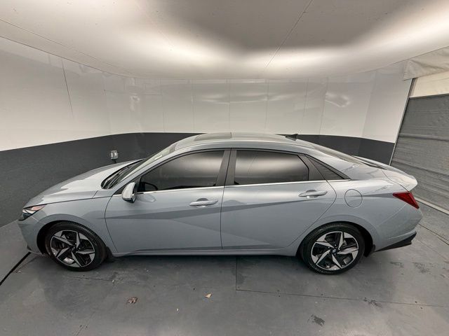 2023 Hyundai Elantra Limited photo 4