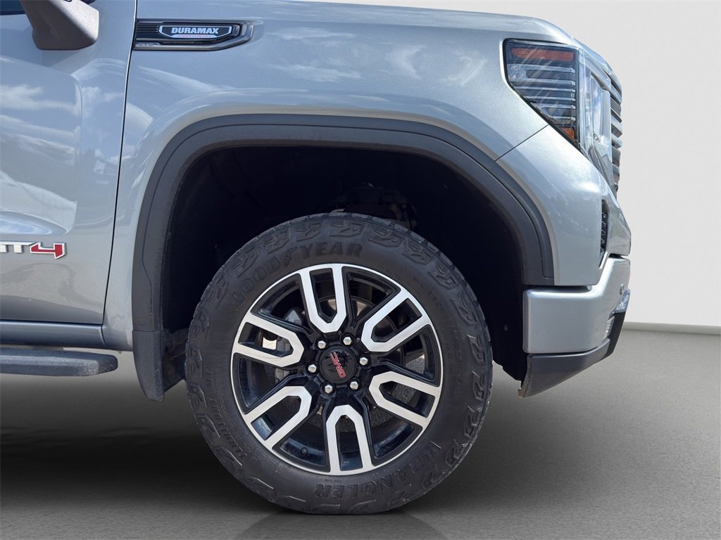 Used 2024 GMC Sierra 1500 AT4 with VIN 1GTUUEE81RZ239700 for sale in Kansas City
