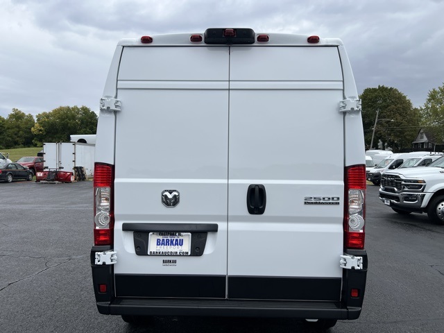 2026 Ram ProMaster 2500 photo 3