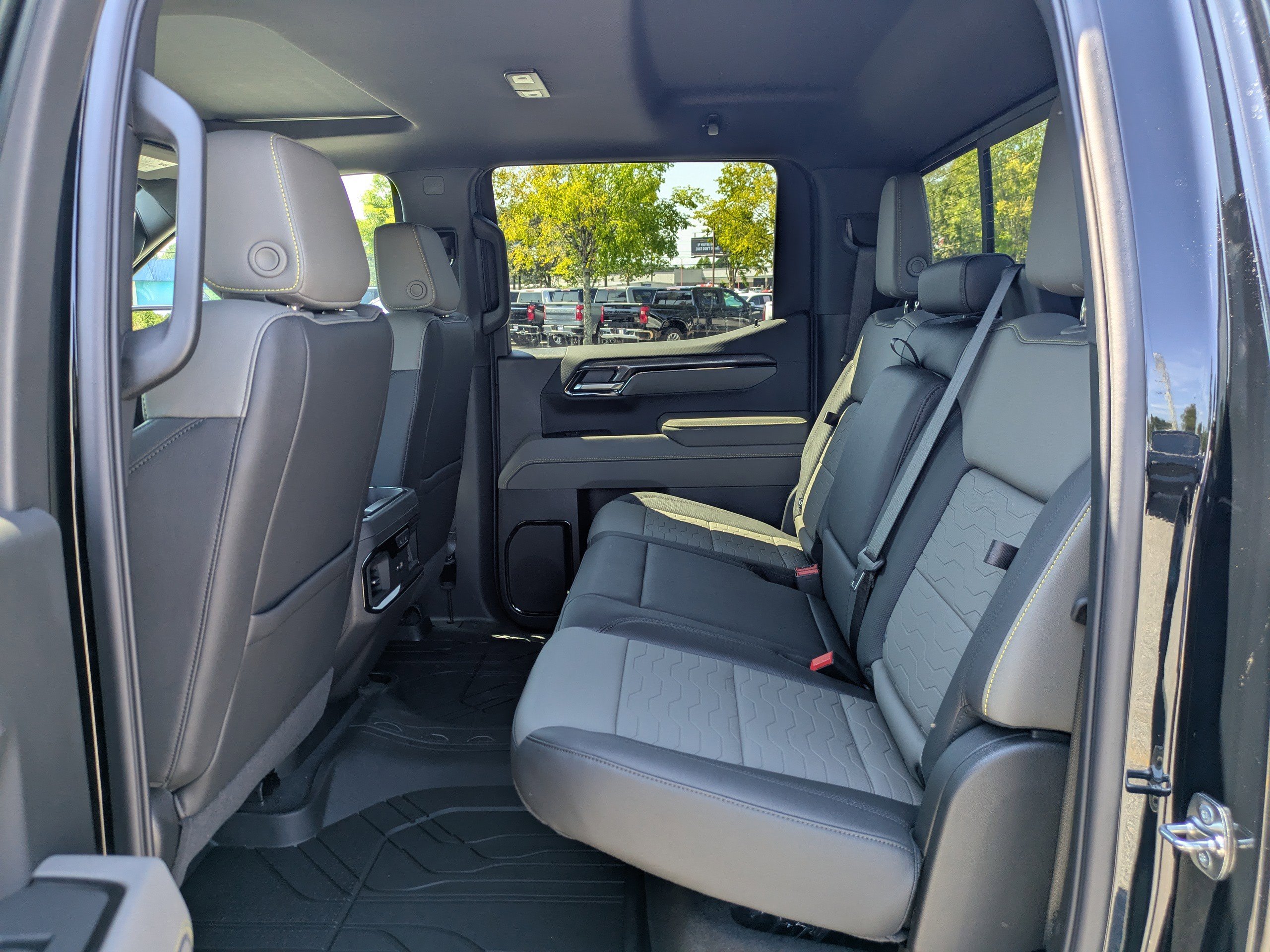 2025 Chevrolet Silverado 1500 ZR2 photo 10