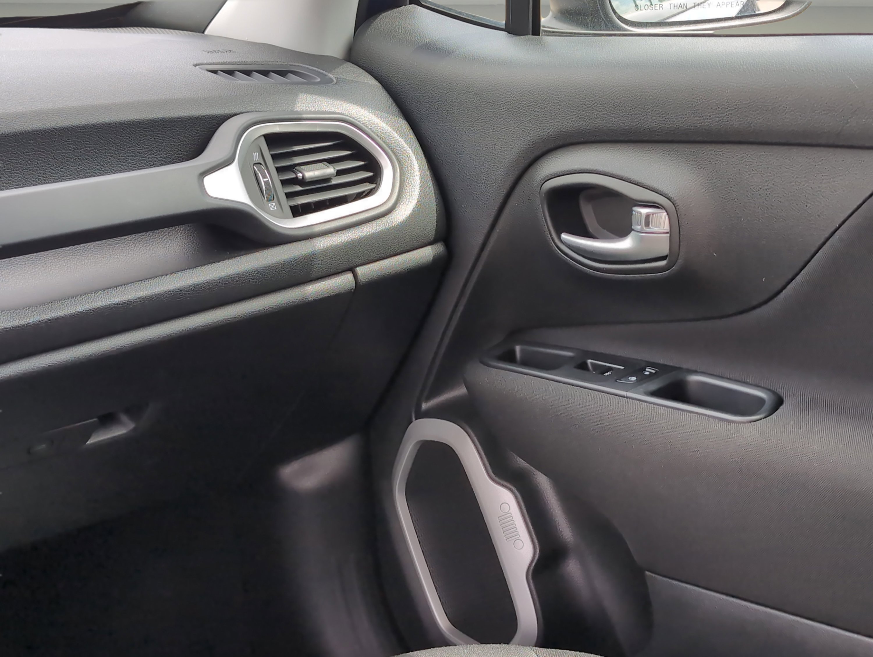 2021 Jeep Renegade Latitude photo 19