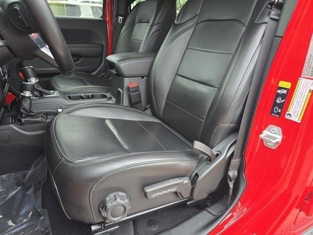 2021 Jeep Wrangler Unlimited Sahara Altitude photo 4