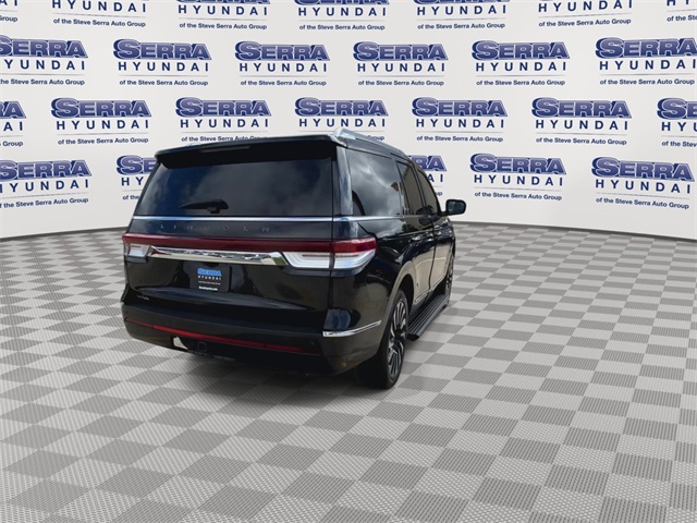 2022 Lincoln Navigator Black Label photo 9