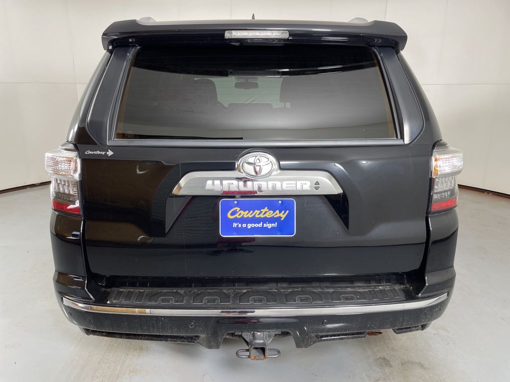 2014 Toyota 4Runner Limited photo 3