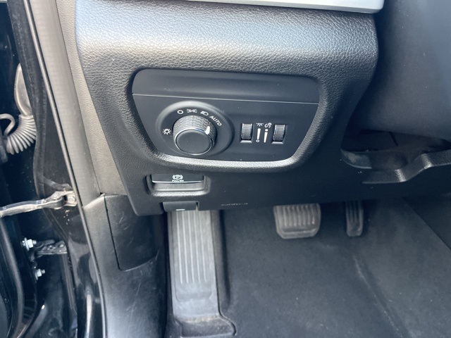 2023 Jeep Grand Cherokee Laredo photo 31
