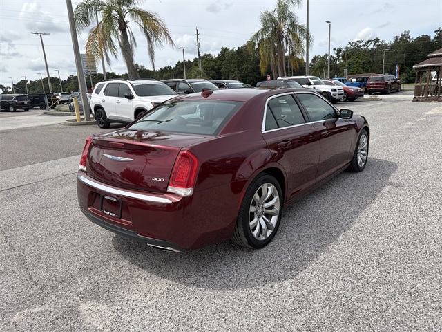 2018 Chrysler 300 Touring Limited photo 2