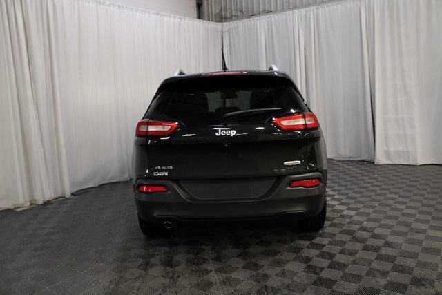 2016 Jeep Cherokee Latitude photo 3